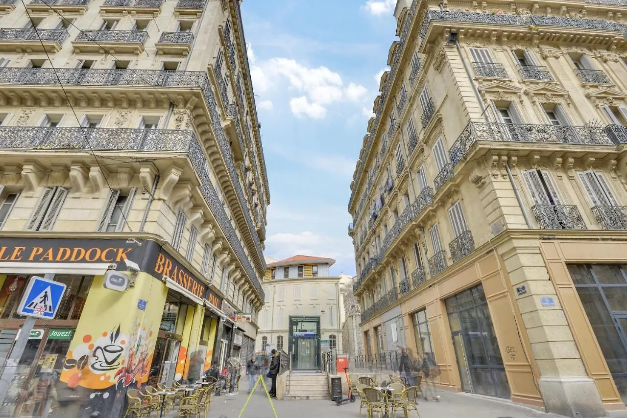 The People - Marseille Hostel