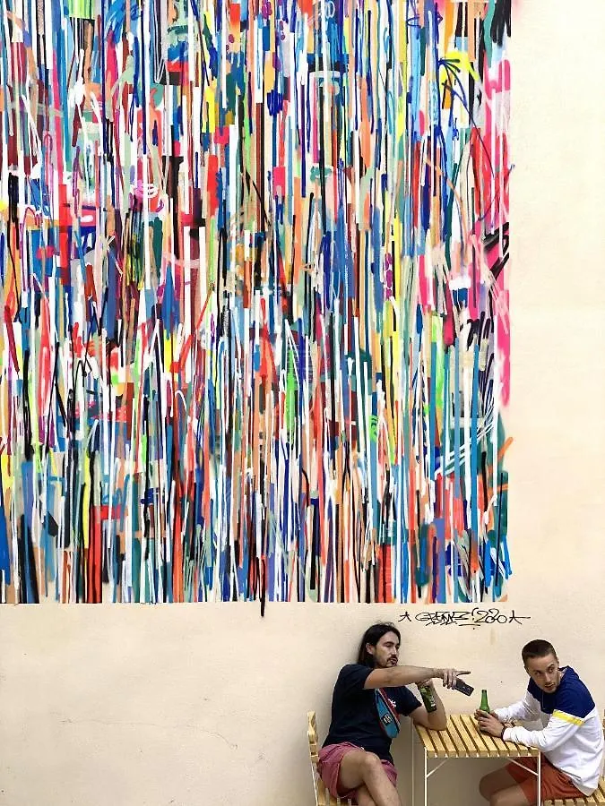 The People - Marseille Hostel