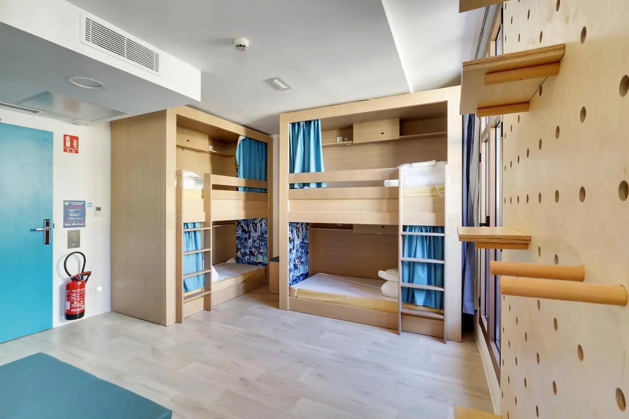 The People - Marseille Hostel