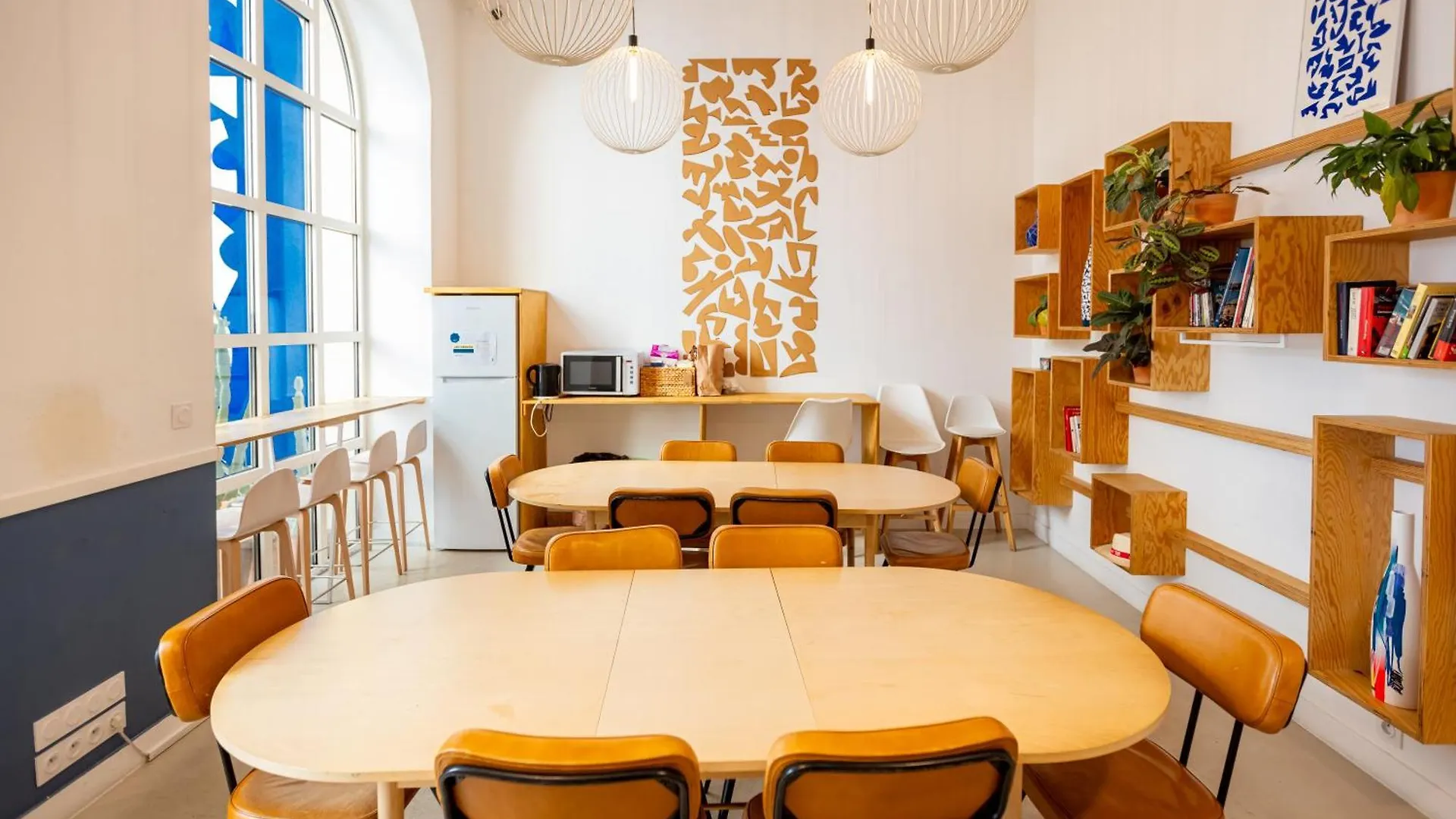 The People - Marseille Hostel
