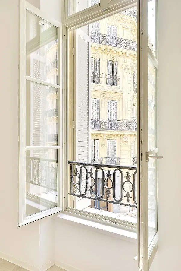 The People - Marseille Hostel France